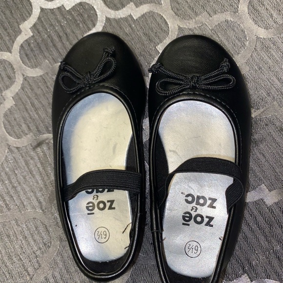 SHOES  SIZE 61/2 - Picture 2 of 2